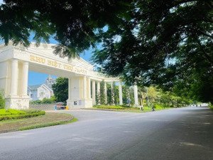 chính chủ bán lô 225m2 đất biệt thự cao cấp khu plaza trung tâm tp hải dương, mt 15m. lh 