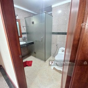 cho thuê căn hộ giai việt, dt 115m2, 2pn, 2wc, nhà sạch, nội thất cb giá 13 tr/th. lh 