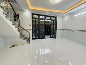 Nhà rộng 3PN. Cạnh Sacombank Lạc Long Quân, Tân Bình, 5.5 tỷ