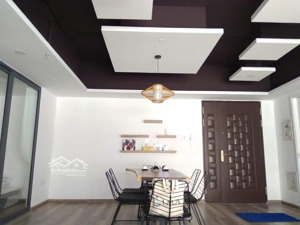 cần bán gấp căn hộ dockland đường nguyễn thị thập q7 dt 79m2 , 2 phòng ,2wc giá bán 4.65tỷ