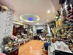 bán nhà trần thái tông, 7.5 tỷ, mới đẹp, 3 bước ra phố, oto đỗ cạnh nhà, lô góc 2 thoáng, 40m2, 5t