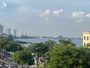 bán nhà lạc long quân 134m2 xây 4 tầng ô tô lô góc giá 31 tỷ cầu giấy