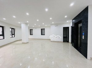 văn phòng mặt phố thuỵ khuê cạnh hồ tây, ba đình khu phố vip dt: 65m2, giá tốt, lh 