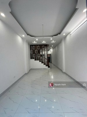 bán nhà liền kề ô tô đỗ cửa ngày đêm ở đại thành-hưng đạo dt 55m*4t,cách kđt đô nghĩa,đh phenika3km