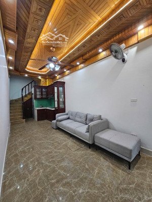 căn nhà gần 30m2 hiếm hoi còn sót lại giá chào dưới 5 tỷ tại định công