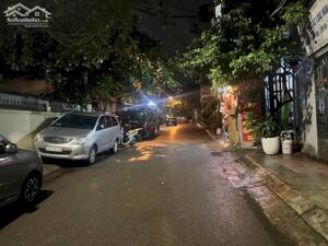 Bán nhà Phố Trạm 54m2 vị trí đẹp ngõ oto nông thẳng oto vào nhà 9.7 tỷ