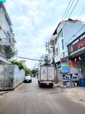 cho thuê nhà hxh 111 lê đình cẩn, tân tạo. 5x28m (136m2). thuận tiện làm kho, xưởng