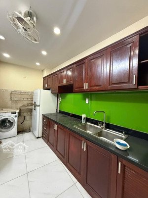 bán nhà chính chủ 5 tầng 5 phòng ngủ cách mạng tháng 8 chỉ 5.55 tỷ