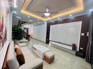 Bán nhà Thanh Am 58m2 nhà mới đủ nội thất oto đỗ cửa 11.6 tỷ