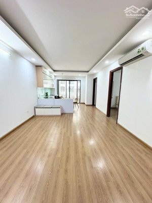 cần bán căn 2 ngủ 2 vệ sinh, nội thất cơ bản, diện tích 85m2 chung cư golden palace mễ trì