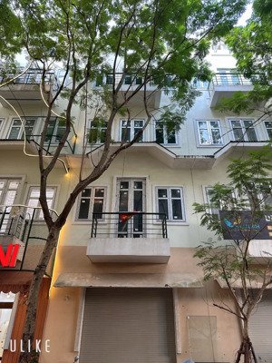 bán nhà hoàng hoa thám - ba đình - 115m - 5 tầng - giá 26 tỷ