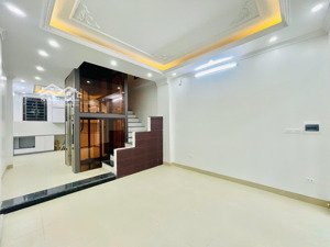 siêu đẹp căn góc - 46m2/50t2 - 5 tầng- 6pn - thang máy - lô góc - mt siêu rộng 9.48tỷ lh 