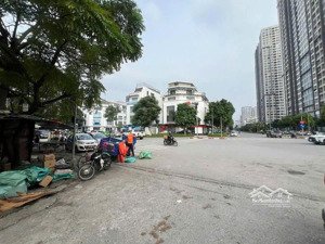 [độc quyền] cc nhờ bán lô đất đẹp hàm nghi- ngõ ô tô tải - 85m2, 14,5 tỷ - mua ở hoặc làm chdv!