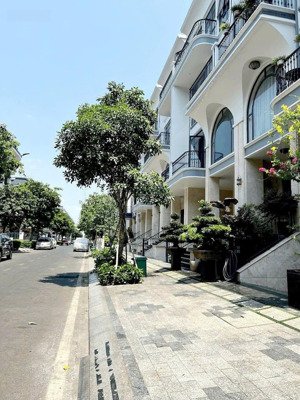 cho thuê nhà nguyên căn 7x22m 60triệu vạn phúc city vị trí đẹp, phù hợp kinh doanh & làm văn phòng