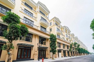 bán căn liền kề đảo dừa diện tích 80m2 sẵn sổ giá 12,7 tỷ tại vin 2 lh: 