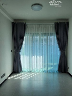 bán căn 2pn 2wc delasol, tòa c, tầng cao, nhà trống sẵn, dễ decor nội thât, lh 