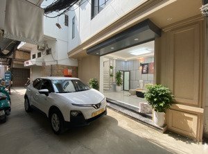 lò đúc - ô tô đỗ cửa - lô góc 50m2 - 5 tầng thang máy - chỉ 14 tỷ 9