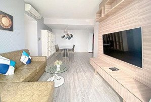 bán căn hộ kế góc the gold view bến vân đồn - quận 4 - 2pn/81m2 full nội thất giá 6,8tỷ. 096278183