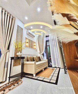 nhà đẹp 3 tầng - 3 phòng ngủ - full nội thất - hoàng văn thụ