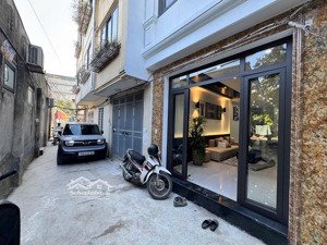 bán nhà quận hai bà trưng- giáp timecity- 5 tầng thang máy- ô tô đỗ cửa- ở ngay- 40m2- nhỉnh 12 tỷ