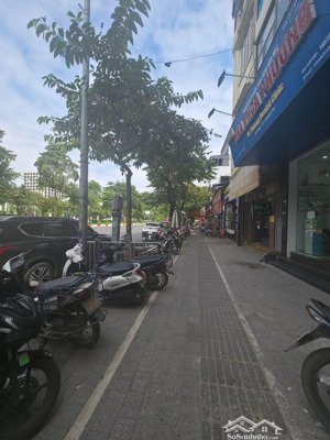 toà nhà mặt phố liễu giai - ba đình - dt 62m2 x 9 tầng - dòng tiền kd cao