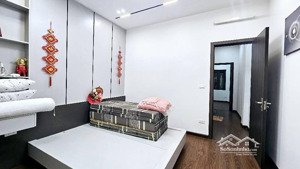 bán nhà riêng trung tâm tây mỗ, 40m, 5 tầng, nhà đẹp ngõ thoáng, ô tô trước nhà chỉ hơn 7 đồng