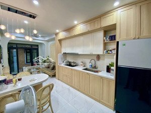 siêu phẩm 15m ra ôtô dừng đỗ. 32m 5tầng thang máy lạc long quân-tây hồ 400m ra hồ tây chào 11,5 tỷ