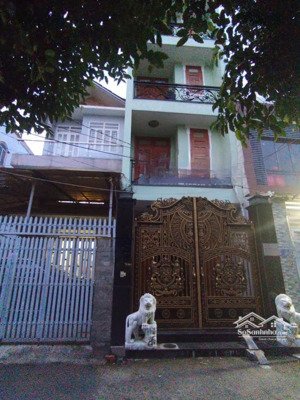 nhà mặt tiền quận 2-sổ riêng-hoàn công đủ-không quy hoạch-90m2 chỉ với 9,4 tỷ