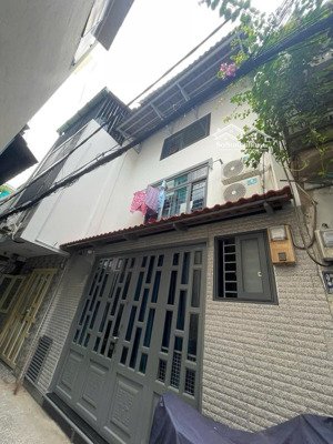 sát vách q.1 - cầu đbp - 4 tầng - nhỉnh 4đ