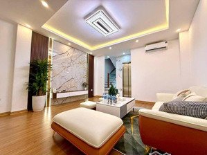 ô tô đỗ cửa, thang máy, nhà lô góc giải phóng, 2 thoáng ngõ thông, sđcc, tặng nội thất, 38m2 * 5t