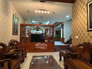 biệt thự 220m2 trường sơn ngay sân bay -(13x17m) 3 tầng - hxh tránh nhau chỉ 36 tỷ tl