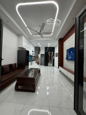 bán nhà liền kề la khê đối diện kđt park city, s= 50m, 5 tầng thang máy, ô tô vào nhà giá 11 tỷ 8