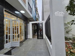 bán nhà sổ hồng riêng 1 trệt 2 lầu 4pn 2 toilet xã tân kim cần giuộc long an