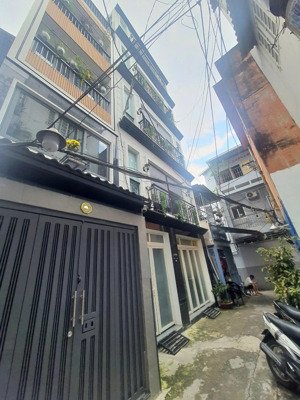 hot!!! nhà trung tâm quận 3 đường trần văn đang, p.9, (5.5x7.7) 5t, giả chỉ 10,5 tỷ, hđt 55tr/tháng