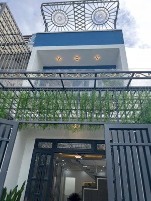 nhà phố 1 trệt 1 lầu btct kiên cố full nội thất hẻm5m ngay huynh thi hai -tch-q12