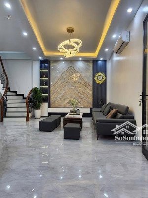 cho thuê nhà nguyễn chí thanh ngay học viện ngoại giao,ngoại thương 75m x 5t đủ đồ cho ở nhóm 25tr