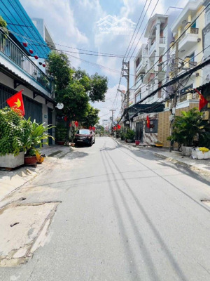 nhà hùynh văn nghệ tân bình hxh đỗ cửa diện tích đẹp vuông vức