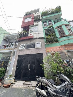 nhà 5 tầng đẹp hẻm 8m xe hơi gần aeon tân phú chỉ 7,8t