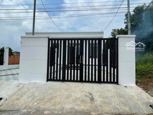 cần bán nhà 125m2 sát bên kcn dầu giây, trung tâm 9/4. giá 1,35 tỷ