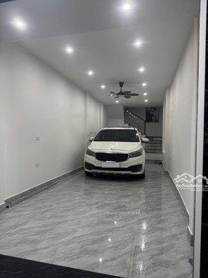 bán nhà mặt ngõ ô tô đường lạc long quân, vỉa hè kinh doanh sầm uất, full nội thất ở ngay