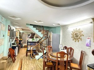 nhà đẹp thanh trì - sổ 30m thực tế 34m, 8.31 tỷ, ngõ nông, nhà dân xây, 6 tầng nội thất hiện đại