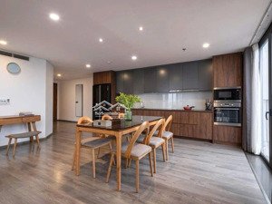 bán cc mhdi bộ quốc phòng -60 hoàng quốc việt. 118m. 3n.2vs. tầng trên 10. sđcc. 13,5 tỷ - bao phí