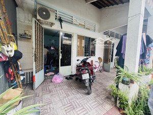 nhà c4 bùi quang là 130m2( 8 x 16,3) sổ hồng riêng giá 6,2 tỷ