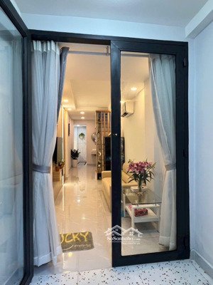 nhà đẹp 2 tầng - 1 phòng ngủ - cho thuê ổn định - phan đình phùng