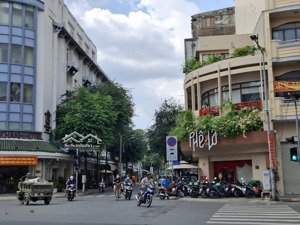 siêu phẩm cách q1 1km - mt hưng phú, p8, quận 8 - dt 10 x 37m - ctxd hầm 6 tầng - giá bán 50 tỷ