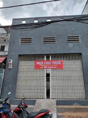 cho thuê nguyên căn 6x18m, gác 60m2