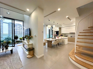 bán căn hộ duplex sol forest ecopark - 2 tầng, sân vườn riêng 10m² - full nội thất giá chỉ 10,x tỷ