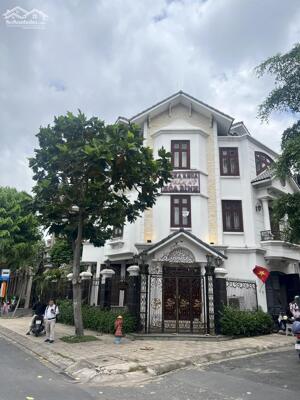 32 TỶ . BIỆT THỰ 4 TẦNG - LÊ THÚC HOẠCH Q. TÂN PHÚ . 9 X 16M