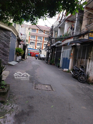 bán nhà c4 cũ tiện xây mới hxh tận cửa diện tích đẹp xây hoặc cải tạo theo ý gia đình