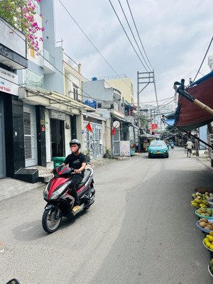 quận 7 , bán 800m2 đất full thổ cư p.tân hưng , đường 6m giá 80tr/m2 còn tl